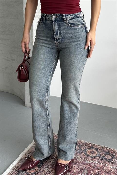 Kesik Paça Straight Fit Kot Pantolon