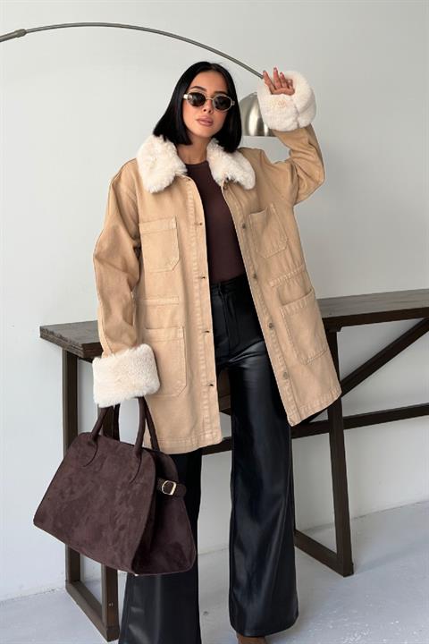 Kol ve Yakası Kürk Detaylı Orta Boy Kot Ceket