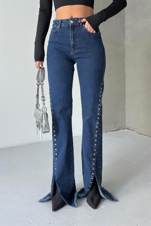 Paçası Yırtmaçlı Kot Pantolon