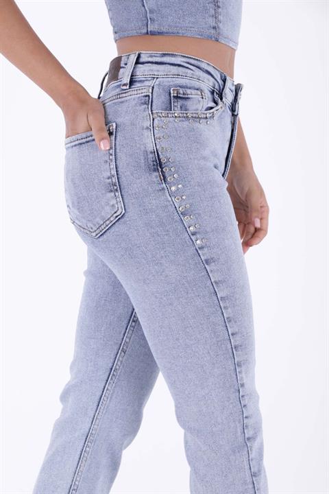 Taşlı Mom Fit Kot Pantolon
