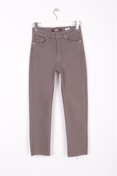 Dikişsiz Paça Mom Fit Kot Pantolon