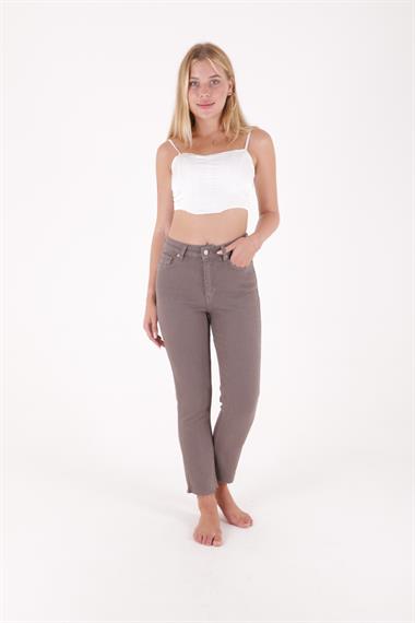 Dikişsiz Paça Mom Fit Kot Pantolon