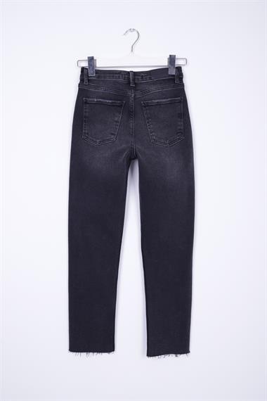 High Waisted Mom Fit Jean with Drops and Fringe Ending Anthracite Denim Anthracite Denim (26-28)