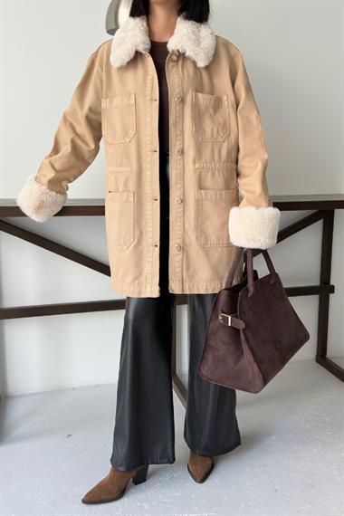 Kol ve Yakası Kürk Detaylı Orta Boy Kot Ceket