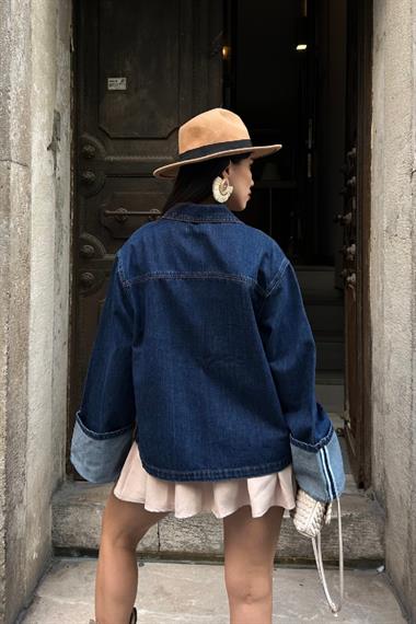 Kolu Katlama Detaylı Kot Ceket