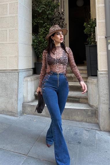 Kuşgözü Detaylı Bağcıklı Pantolon