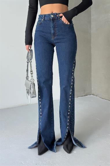 Paçası Yırtmaçlı Kot Pantolon