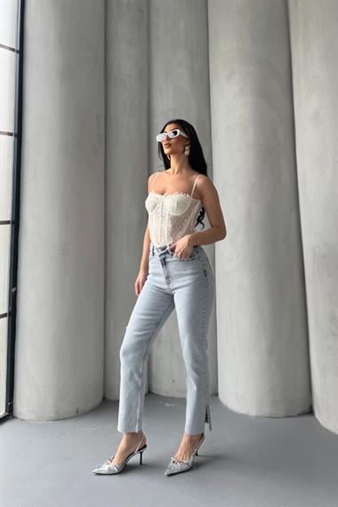 Yanı Yırtmaçlı Flare Paça Mom Kot Pantolon