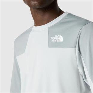 The North Face Mountain Athletics Erkek T-Shirt Beyaz/Gri 