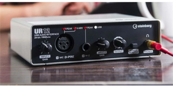 Steinberg UR12 2 Kanal USB Ses Kartı (Gümüş)
