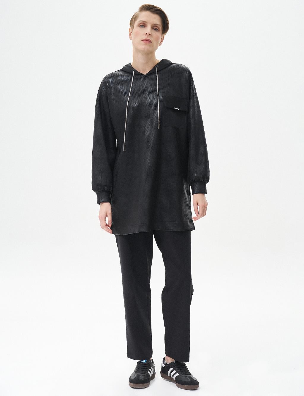 Pul Payetli Sweatshirt - SİYAH