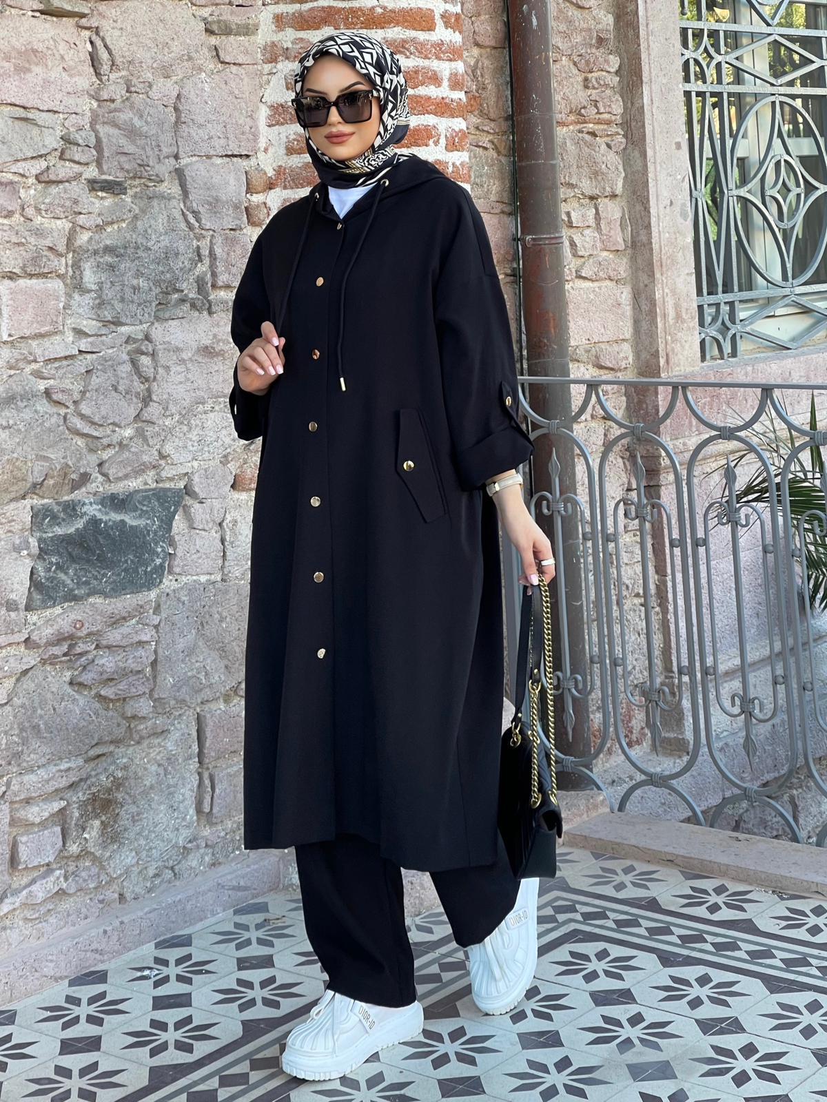 Çıtçıt Detaylı Kapşonlu Takım Siyah