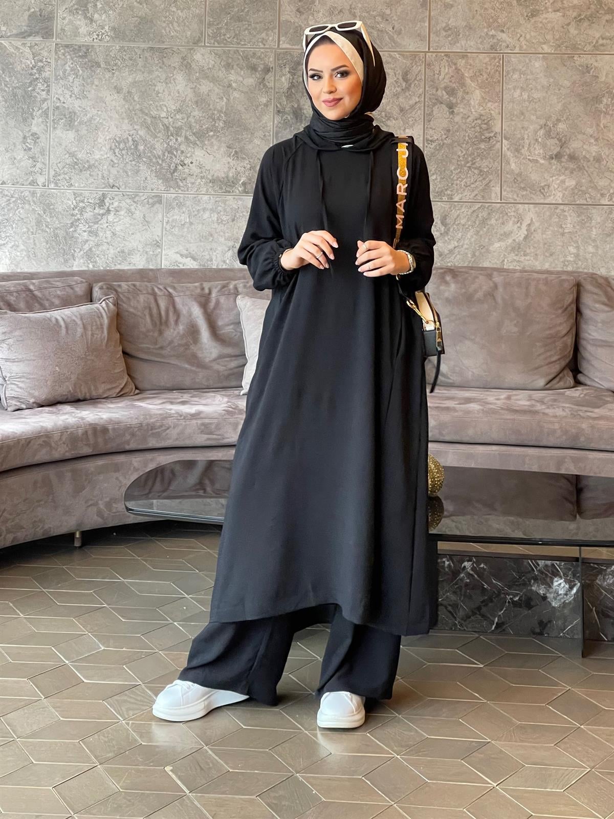 Kapişonlu İkili Takım