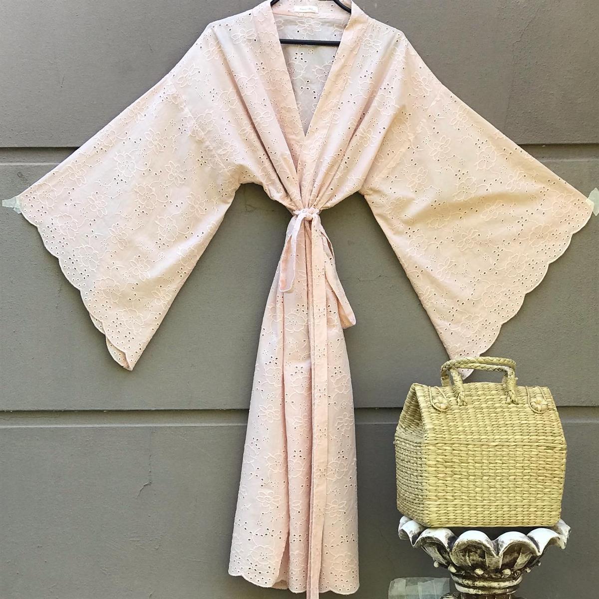 SCALLOPED KIMONO