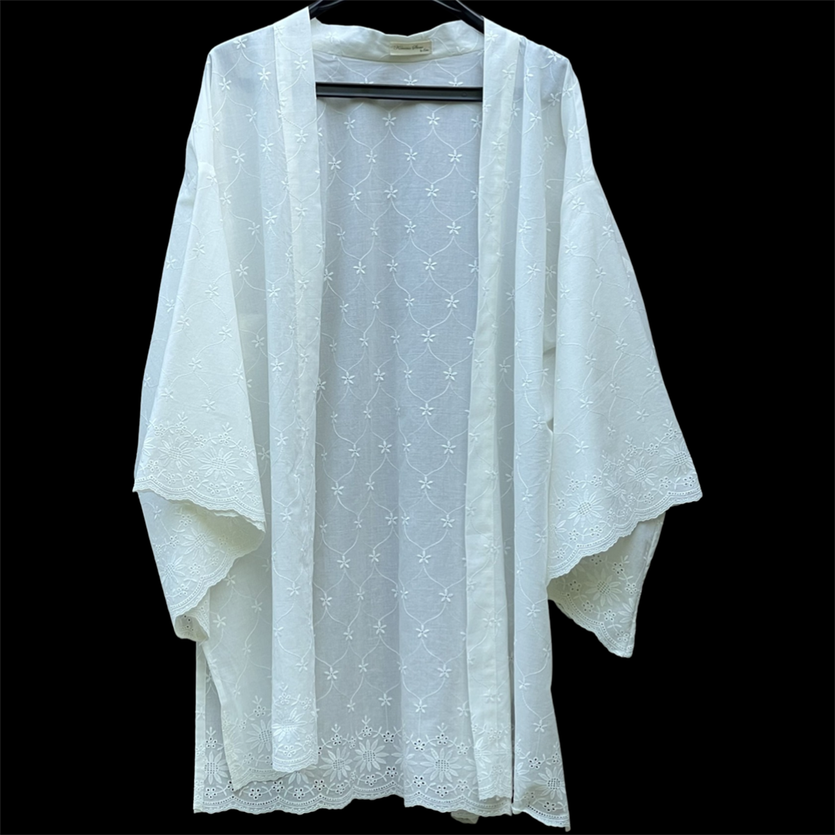 EMBROIDERED SCALLOPED  KIMONO