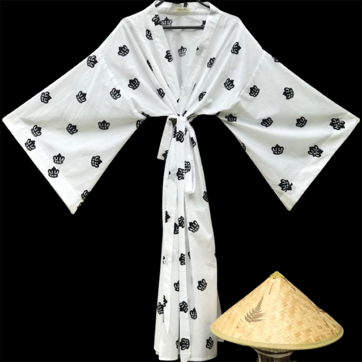 EMBROIDERED KIMONO