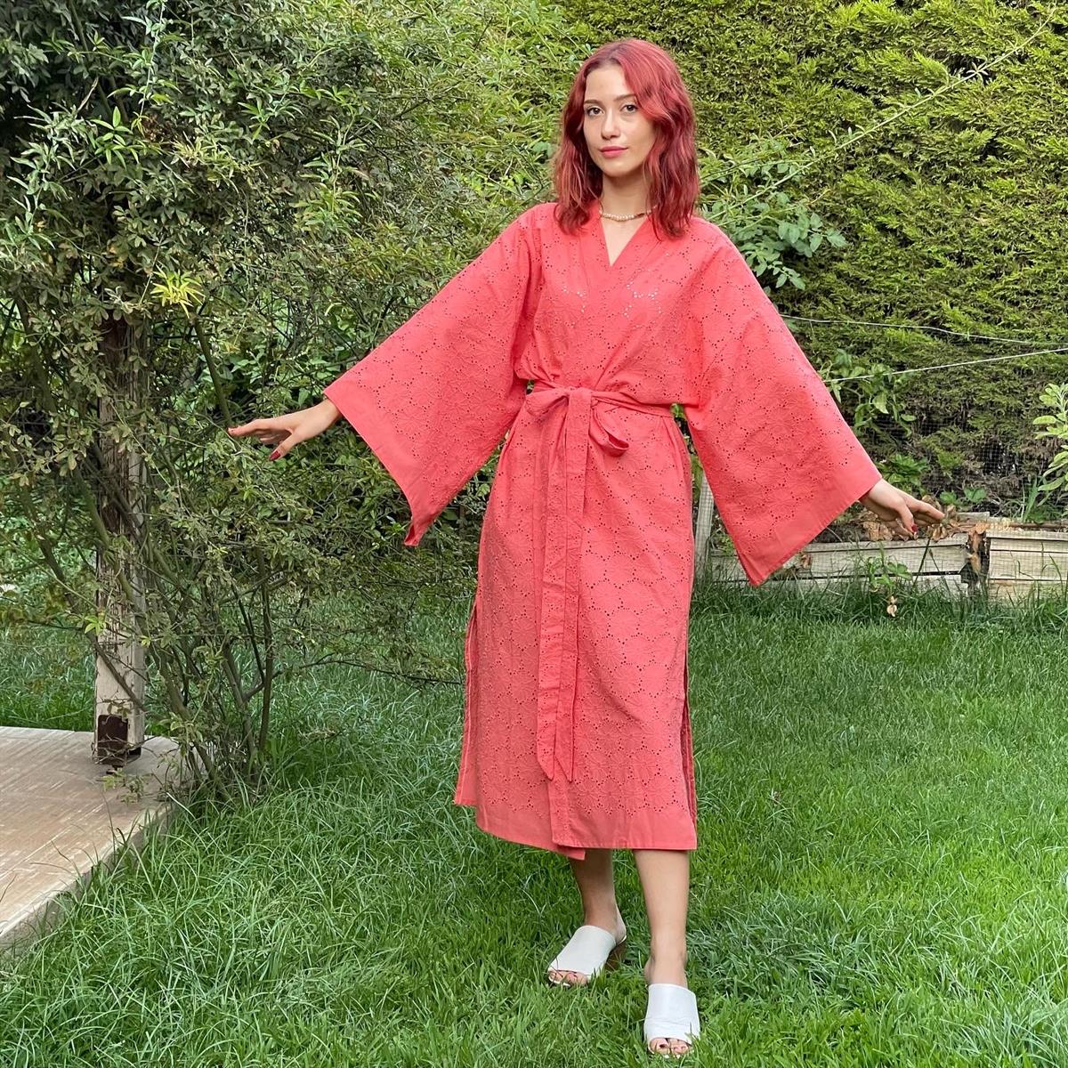 SCALLOPED KIMONO