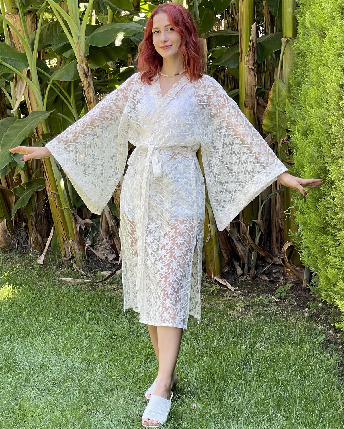EMBROIDERED KIMONO
