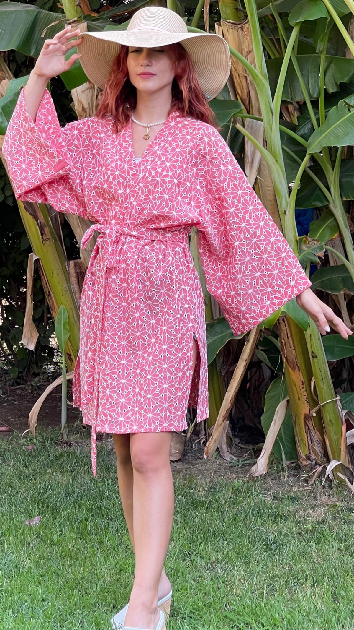 SCALLOPED KIMONO