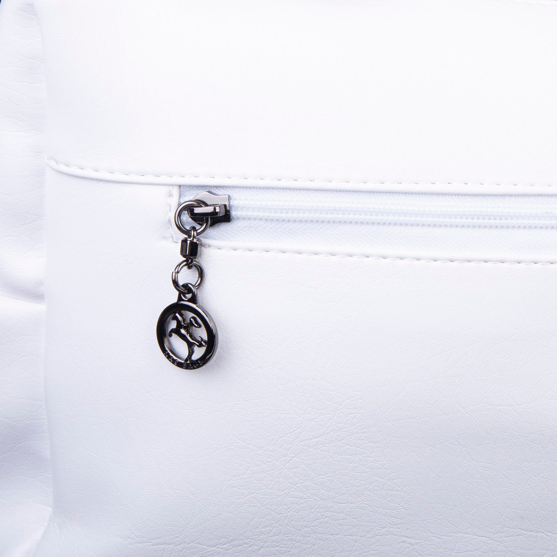 Nas Bag Çok Gözlü Yumuşak ve Hafif Yapılı Çift Askılı Omuz ve Çapraz Çanta ( 30x24 cm ) Beyaz Victoria