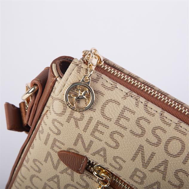 Nas Bag Kadın Çapraz Çanta Kalın Ayarlanabilir Askılı Çanta Vizon Taba Yazılı (En: 26 cm,  Boy: 22 cm )