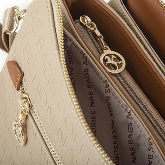 Nas Bag Kadın Çapraz Çanta Kalın Ayarlanabilir Askılı Çanta Kum Taba  Gofraj (En: 26 cm,  Boy: 22 cm )