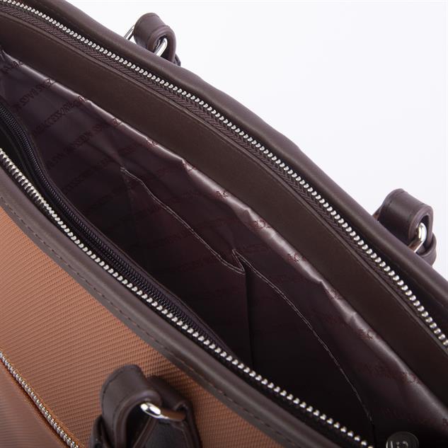 Nas Bag Kadın Omuz Çantası Spor Şık Ayarlanabilir Omuz Askılı Taba Kahve Kum Lacst (33x27x12 cm )