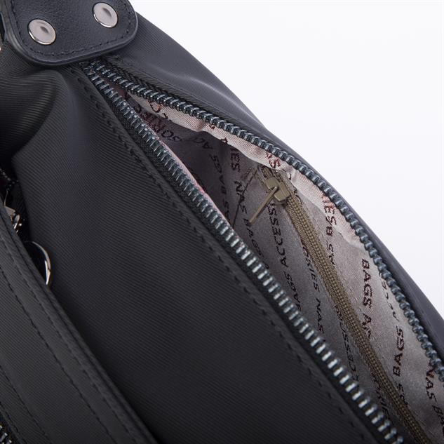Nas Bag Kadın Salaş Çok Gözlü Çapraz Çanta Siyah  Buzzy   ( en :30cm x boy: 20 cm )