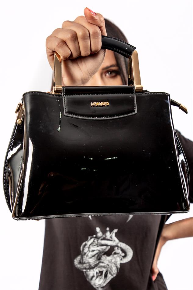 Nas Bag Kadın Şık Zincirli El ve Omuz Çantası Midiboy Siyah Rugan  27x 19 cm 