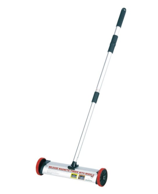 MAGNETIC METAL COLLECTOR SWEEPER