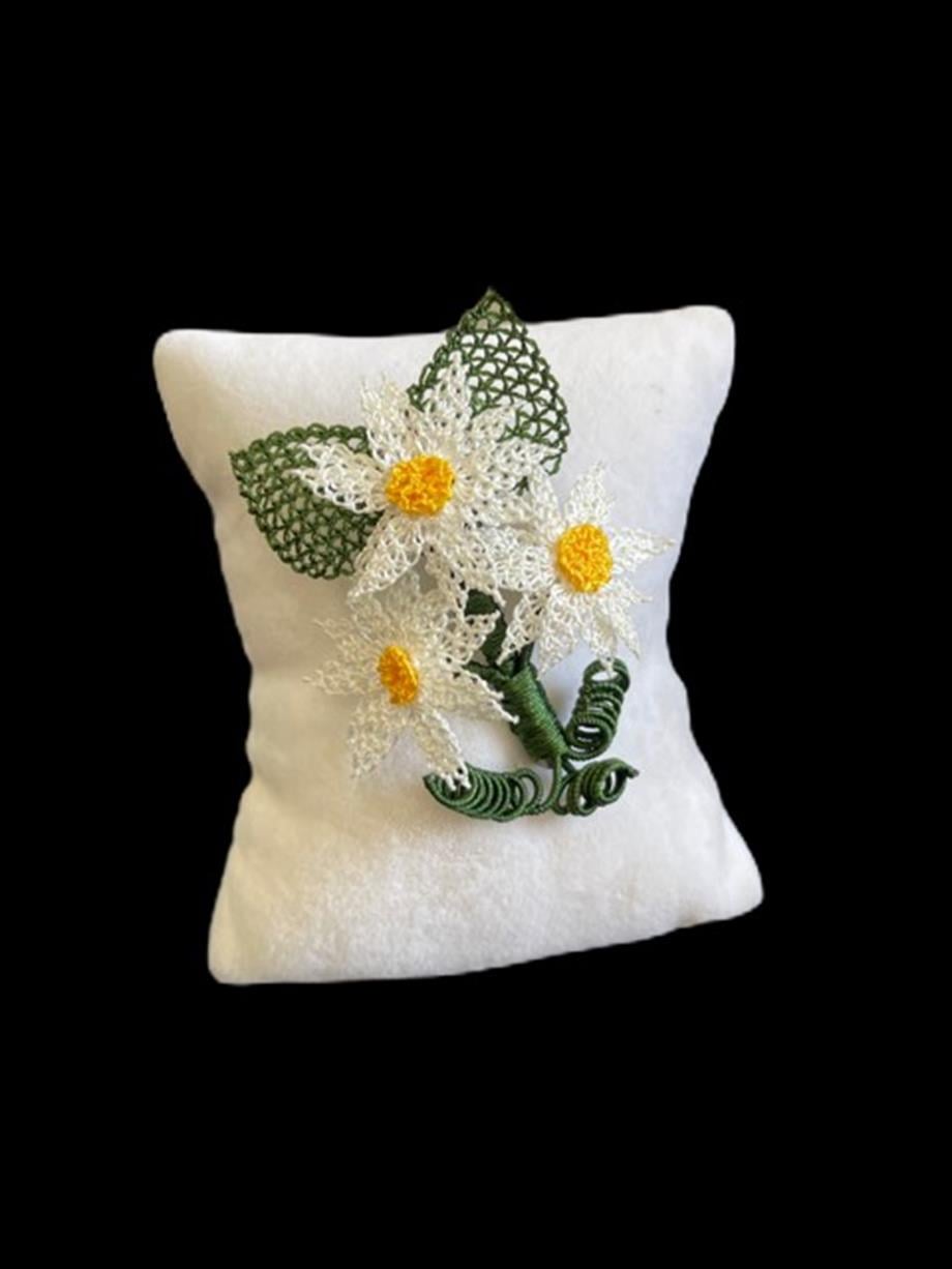 Daisy Bouquet Handmade Brooch