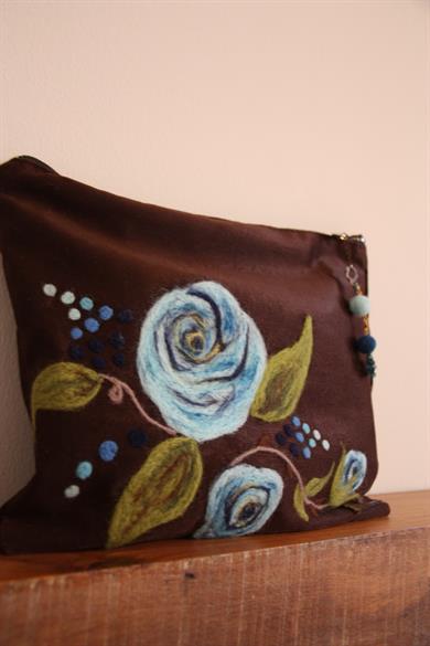 Chic Handmade Velvet Clutch 