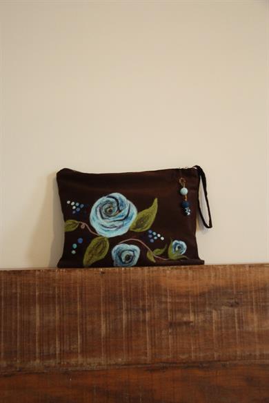Chic Handmade Velvet Clutch 