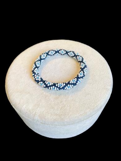 Knitted Handmade Bracelet Flower in diamond 