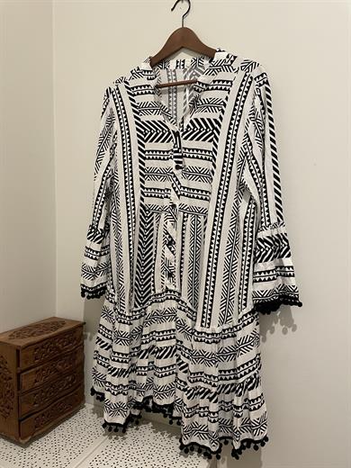 Women Casual Dress Geometric Design Black & White