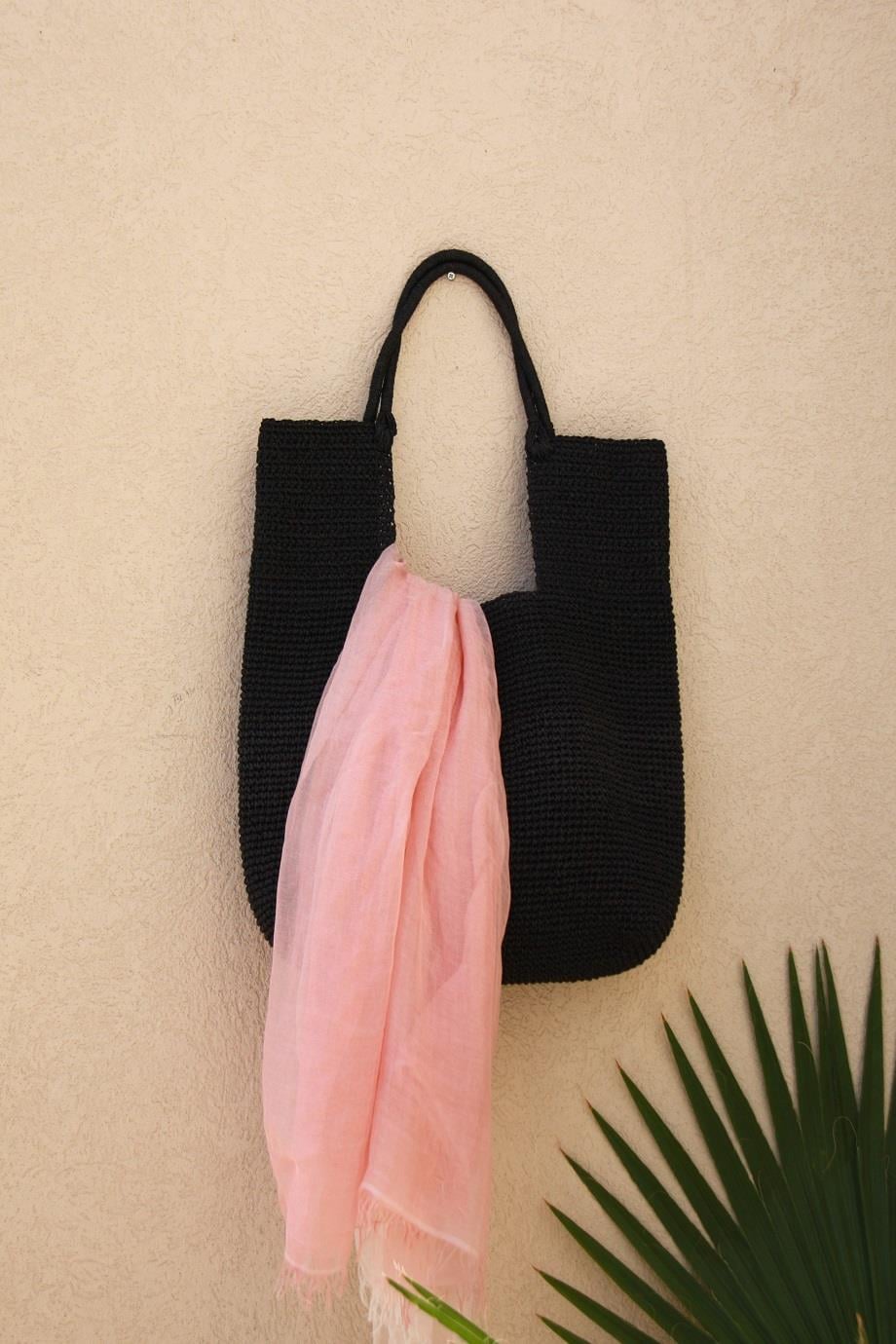 Handwoven Chic Black Natural Tote Bag