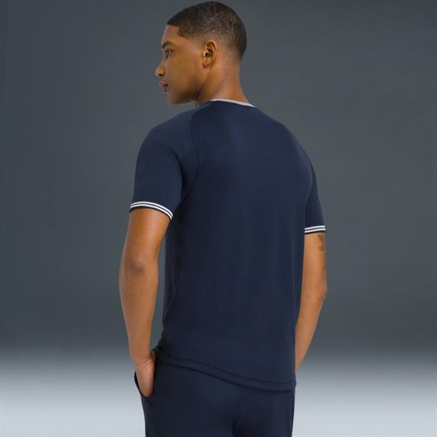  Wilson Court Performance Crew Tişört