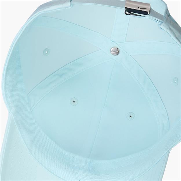 Nike Dri-FIT Club Yumuşak Metal Swoosh Şapka