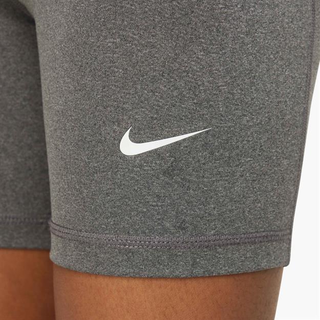 Nike Dri-FIT Genç Kız Şortu 13 cm - Gri