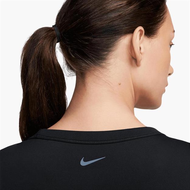Nike Dri-FIT Kısa Kollu Crop T-Shirt - Siyah
