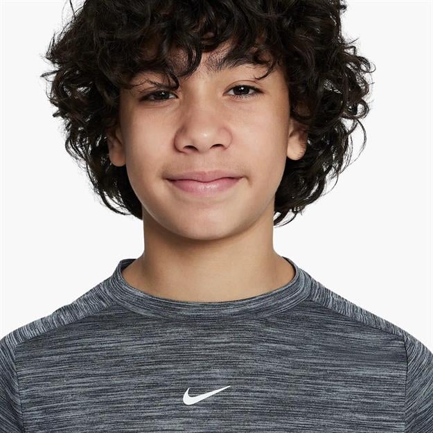 Nike Dri-FIT Multi Genç Çocuk Tişört - Siyah