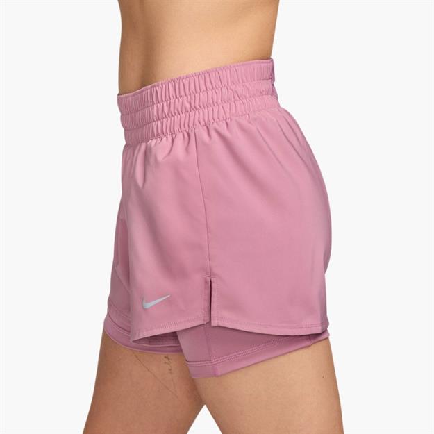 Nike One Dri-FIT Orta Bel 8 cm 2si 1 Arada Şort - Açık Pembe