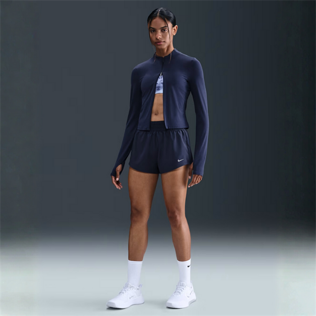 Nike One Dri-FIT Orta Belli Kısa Astarlı Şort 8 cm