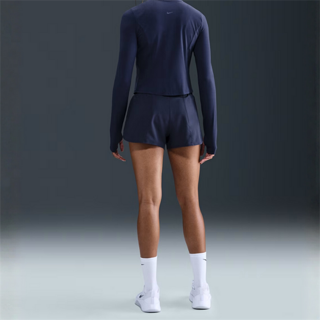 Nike One Dri-FIT Orta Belli Kısa Astarlı Şort 8 cm