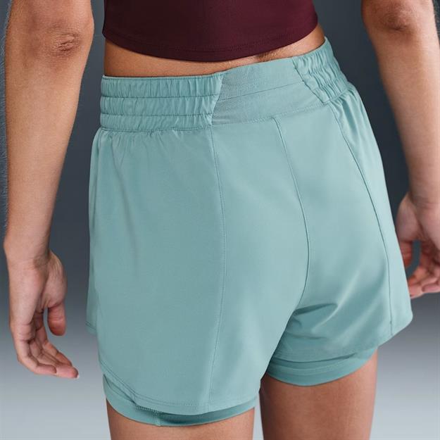 Nike One Dri-FIT Yüksek Bel 8 cm 2si 1 Arada Şort 