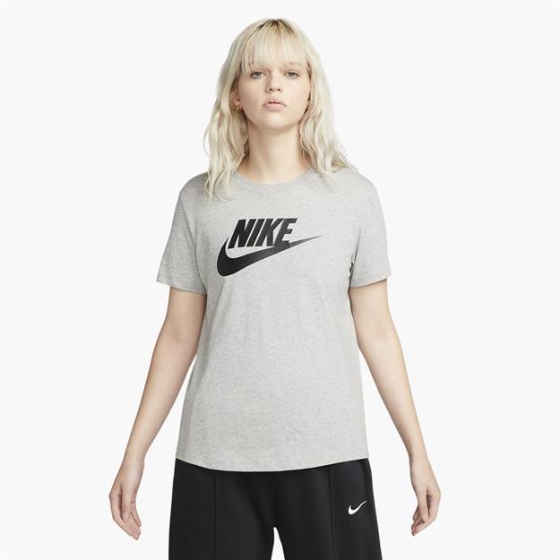 Nike Sportswear Essentials Futura Logo T-Shirt