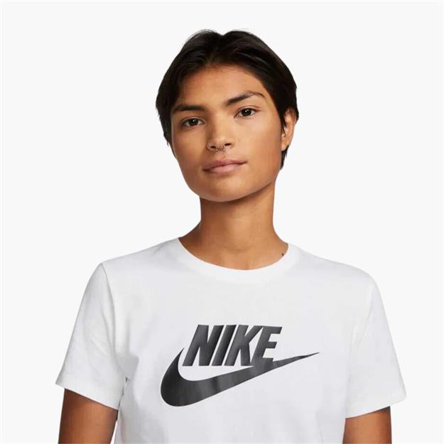 Nike Sportswear Essentials Futura Logo T-Shirt