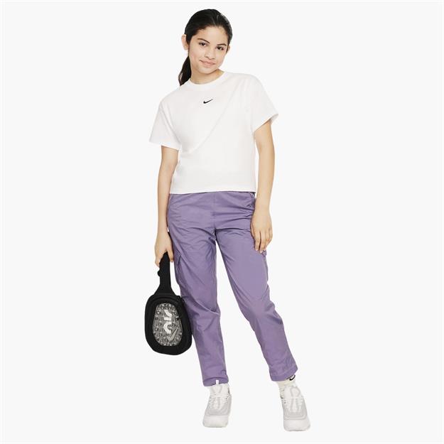 Nike Sportswear Essentials Genç Kız T-Shirt