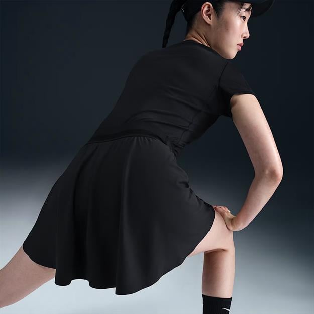 NikeCourt Ace Advantage Dri-FIT Tenis Eteği - Siyah