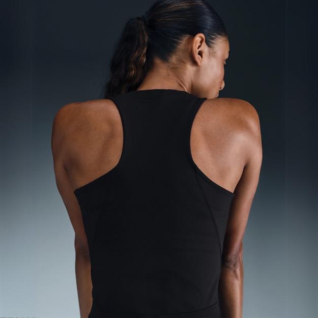 NikeCourt Advantage Dri-FIT Kadın Tenis Atleti - Siyah